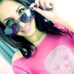 nada + que uma garota com um vicio uma admiracao uma paixao uma obsessao pelo @LUANSANTANA