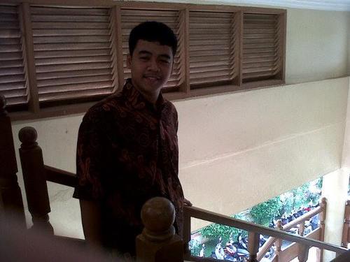 My name is Gerald Siahaan
i am 18 years old
i love playing chess,piano,guitar,game