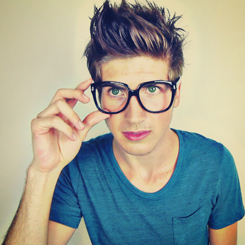 Hey! I'm Joey... My Twin and friend died 07-18-13...I miss him! @JakeGraceffa is my cousin.. #Single #RolePlay