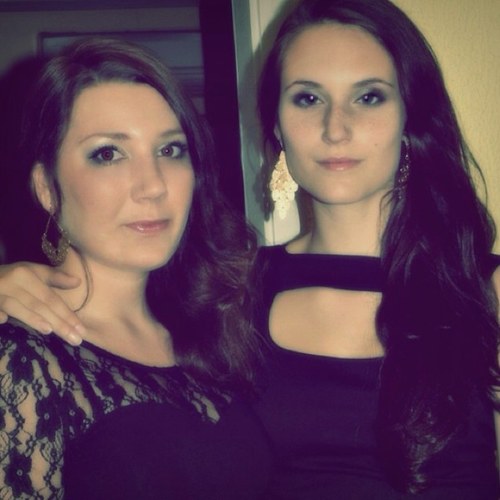 Meeelli's profile picture. 