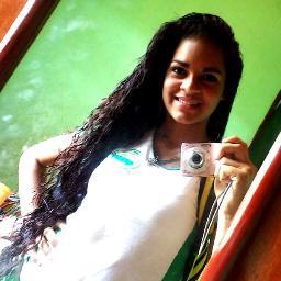 ♥ Chata, Legal, Alegre, Tímida, Engraçada, Ciumenta, Preguiçosa. Sou tudo isso e mais um pouco ♥       SEGUE VOCÊ   ♥   Skype: bianka.bertucci