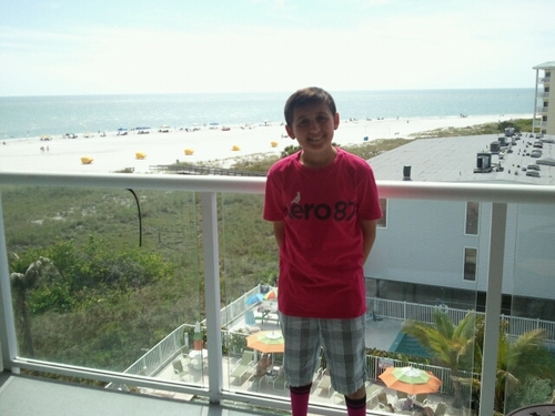 http://t.co/2jCwWlIRqB follow my instagram account @ryan_is_boss28
