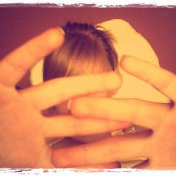 jagilaskowik's profile picture. Zwyczajna, wiecznie głodna studentka, reklamująca się najlepszymi wizytówkami... http://t.co/LfZNDkGiRY :)