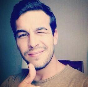 Gracias a mis fans, por seguirme.   Twitter Official de Mario Casas.