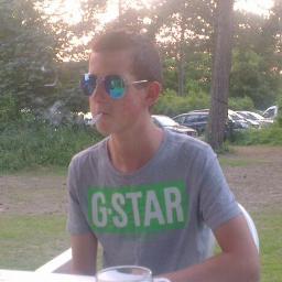 15 jaar  /   Markland College  /  OKL3CB /  Fitness  /  Uit Zegge /
Gewoon klikken op volgen ;)