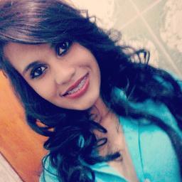 15 anos...uma garota religiosa...comigo so´levo os que valem a pena,mts me escutam e poucos me entendem!!..me seguem e eu te seguirei de volta :)