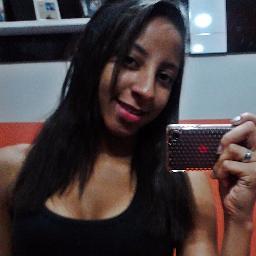 Sou humilde, amiga, carinhosa, sincera, verdadeira. Gosto de ajudar as pessoas independente de quem seja. Amo minha Família, Namorado e Amigos (as)  :)