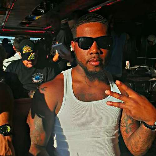 The money is da motive $$$ gaine green owwww Real Saluti
