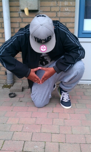Manager van female producer @supremekidd_
