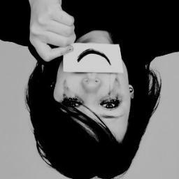 NAO ME DESCREVO  SEEM +