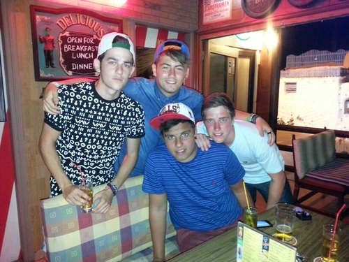 Brandon8795's profile picture. Brandon andrews