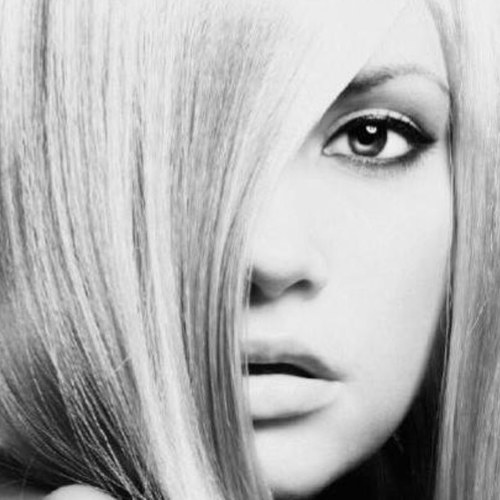 Winner of numerous local and international awards Leon & Co. focuses strictly on hair. Leon & Co. has the expertise to meet all of your needs.