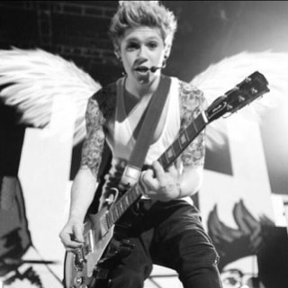 Dont follow back! Free Follow from @FeelYourePayne so go follow her! Remember to never give up on you're fav/5 anything could happen!