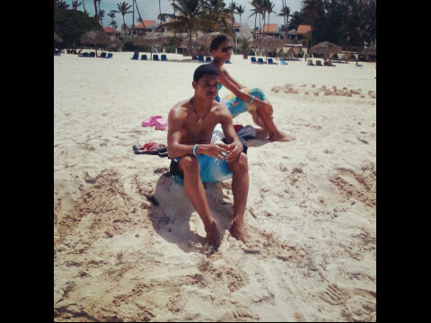 -Siempre adelante, ni un paso atrás y lo que a de ser que sea... -Follow me and i follow you. Instaglam: @TheBarberDM