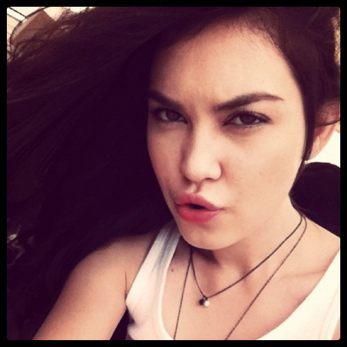 บอท แมท ภีรนีย์ คงไทย ไม่ใช่ตัวจริงนะคะ [เราขี้เหล่ เราไม่สวย เราอ้วน เราโกหกน่ะ] (twitterreal : mattperanee)
