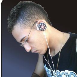 Twitter oficial do Dener Santos,
19 anos, guitarrista da Banda Junior Ventura