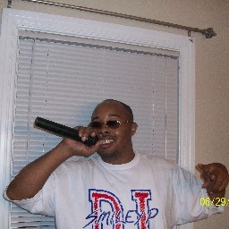 A dj on the southside of Atlanta tryn to get it in.