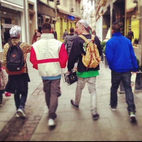 TeamVieillards's profile picture. Des Vieillards qui representent un Vieil Art! #LesVieillards #TeamVieillards #PremierÂge @Onexpan