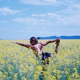 jessicanoelley's profile picture. i throw my hands up in the air sometimes