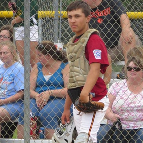 I love baseball, god and football! I play baseball for the dinasty and my # is 9