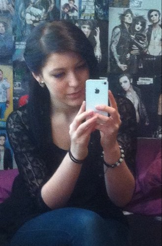 Hannah(: follow me&i'll follow back(:♥Black Veil Brides♥My Passion♥Yashin♥Escape the fate♥Asking alexandria♥Paramore♥Falling in reverse♥