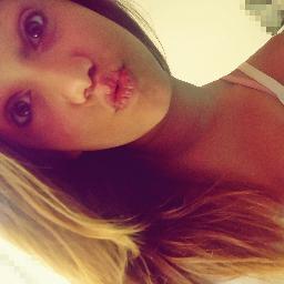 segui eu sigo de volta . . ♥