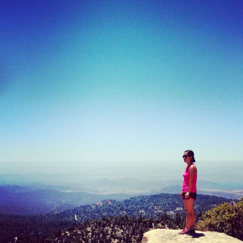 YOyouli's profile picture. 