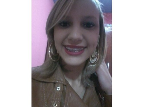 sinto saudades dos q se foram e de quem ñ despedi direito .............