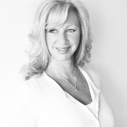 Born & raised Vancouver-ite ~  Realtor  ~  Proud Auntie Mimi