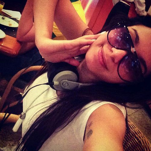 A sua voz tão linda fez meu sorriso falar.. @anitta_OFICIAL ❤❤❤
