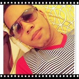 Guitarrista En @YerokRD Me Gusta Conoser Gentes Nuevas!! Me Encanta La Musica!! :D