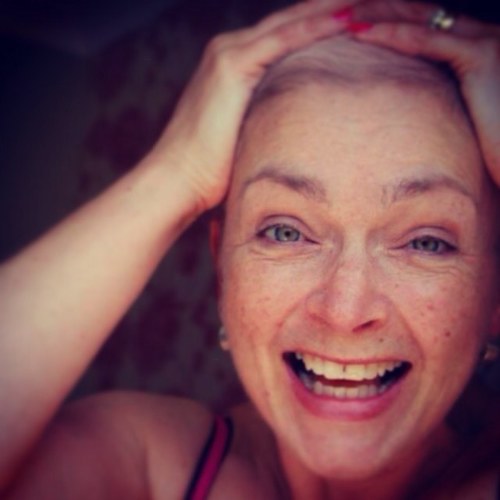 Loves the challenge of living with Myeloma, incurable bone marrow cancer 🧡🧁🌼