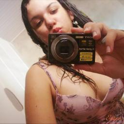 Adoro Deus, amo minha família, meus amigos, minha profissão...