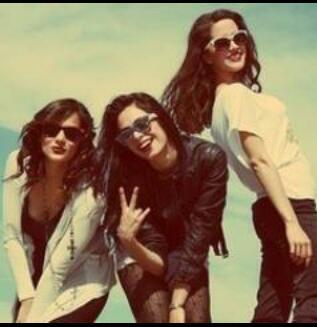 ♡ Tweets originais Momento Garotas™ ♡ Seguimos de volta! :) ♡