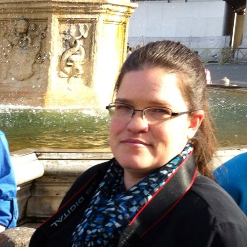Wife, mom of 2, scrapbooker, reader, coordinator for Community Literacy Centers