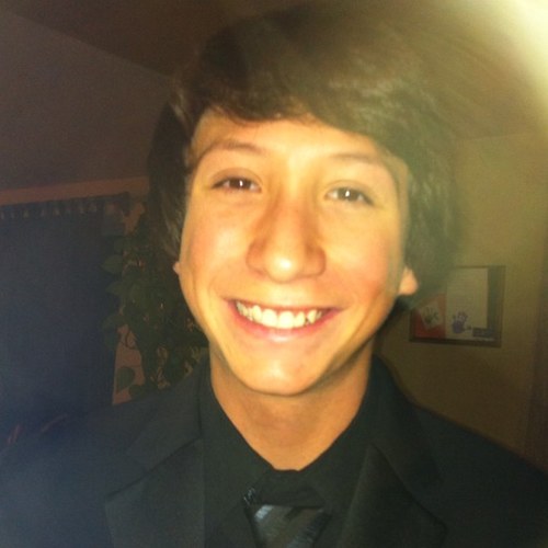 I'm Javier ♊ N.V.H.S SOPHOMORE  CLEAR MINDED✖ ⚾=LIFE God❤️ COUNTRY MUSIC