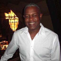 Advertising Consultant at Digital First Media. Enjoy music, playing tennis, salsa dancing, friends and family.