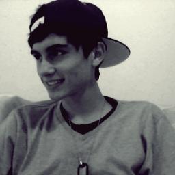 Sem bio. Me seguiu aqui, segue pfv meu outro twitter? *-* o @Leoo_Feliipe passo mais tempo lá. Grato