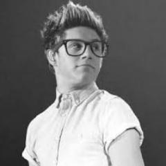 Niall smiled and waved at me, so I guess I can say things are getting pretty serious..