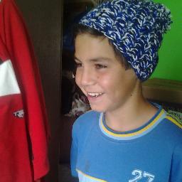 deportista jeje ando en skate en patines  juego basket y futboll si quierees un amigo mas sigueme y te seguire ;)