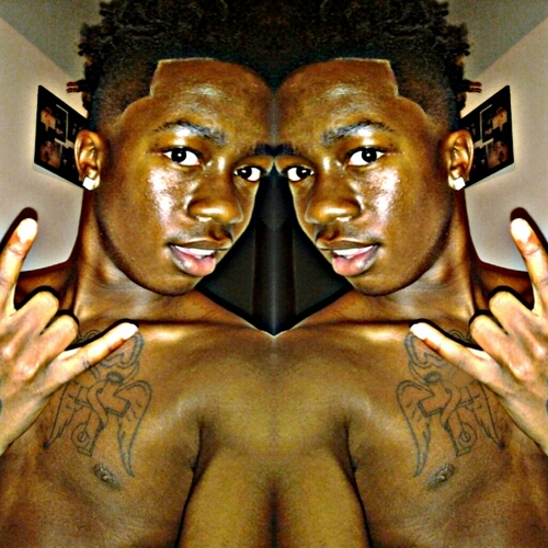 I RATHER EAT KRUMBS WIT BUMBS DEN EAT STEAK WIT SNAKES.....KEEP KALM IM PESO BBY #TAKEN