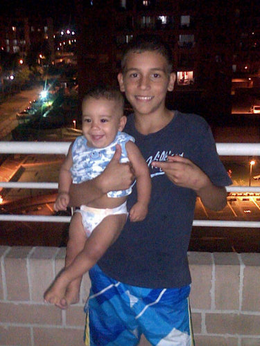 Estudiante - me gusta el futbol ♥ hermano de @jhoncardona18 ( jugador D.cali ) pensando en grande !!