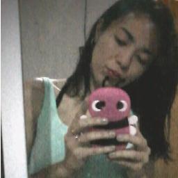 Uma Garota  com 17  anos , apaixonada  pela vida , tentando  apenas ser Feliz !? ;) Nao quero Eu e Voc , quero Nos ;)