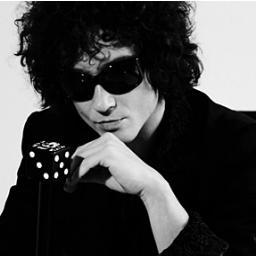 Tonyboa1's profile picture. Me encantaría conquistar el mundo, pero me gustaría aún más si fuera a través de tu mirada.