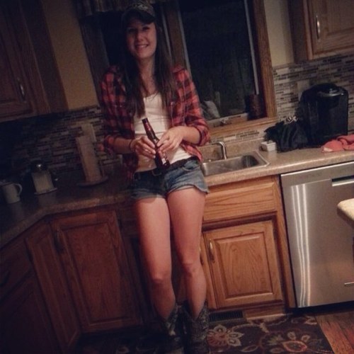 CountryBabe1012's profile picture. Grab me a cold beer, turn up some country music, light up the fire and I'll be right by your side