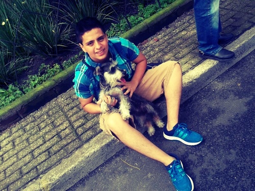 :D soii feliz x lo q e logrado y tambien x lo q m an dado bueno voii con todo :)