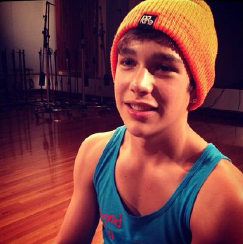 Believe~~Never Say Never~~Haters Gonna Hate, Mahomie's Gonna Love~~ @austinmahone and @justinbieber are my life, pride, and joy! Proud MAHOMIE and BELIEBER!!!!!