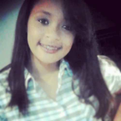 Eu que vivo com α cαbeçα nα luα,com músicα no ouvido e corαção nα bocα,eu sou meninα e mulher, eu sei muito bem o que quero .
Eu sou Fabiany Twittando 4ever :x