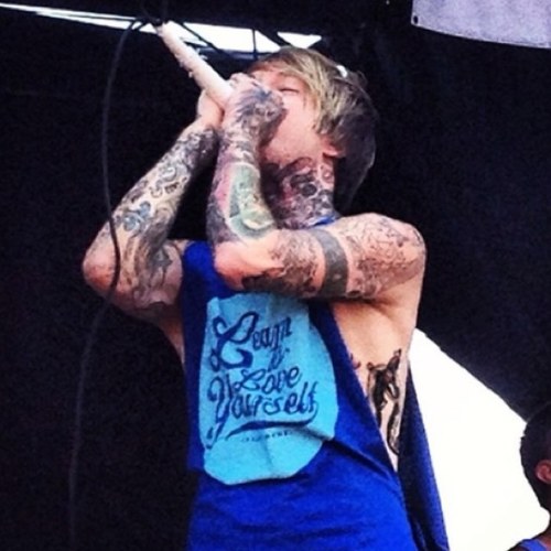 human being. Instagram: CraigOwens ONLY FOR THE ZUERA™