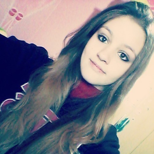 Sou ciumenta, boba,
romântica, bipolar, mandona,
orgulhosa, sonhadora,
exagerada e dramática. Gostou?
Follow-me. SDV*--*